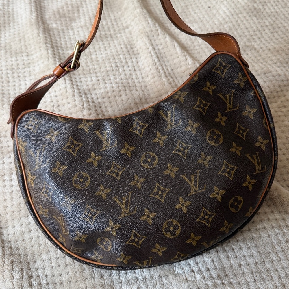Louis Vuitton Brown and Tan Monogram Hobo Bag - Picture 4 of 8